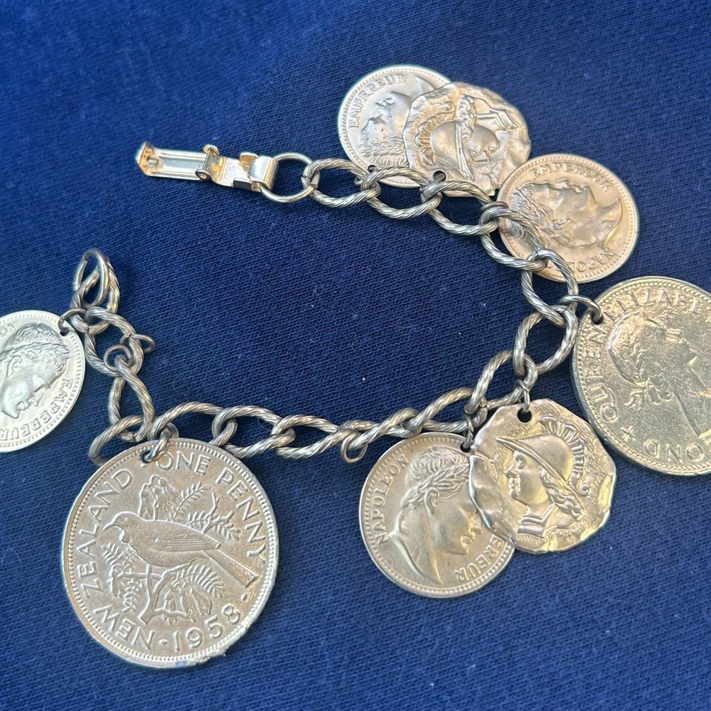 Vintage Coin Charm Bracelet. Gold Tone